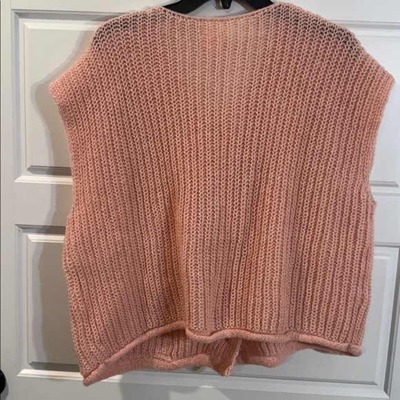 So Me Solid Color Knit Sweater Vest with Big Metal Buttons in pink Large NWT - Picture 7 of 7